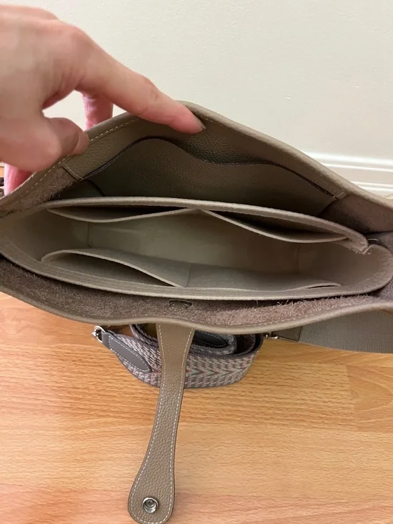 NWOT ✨Leather Strap Shoulder Bag with replacement shoulder strap and inner - Picture 2 of 11